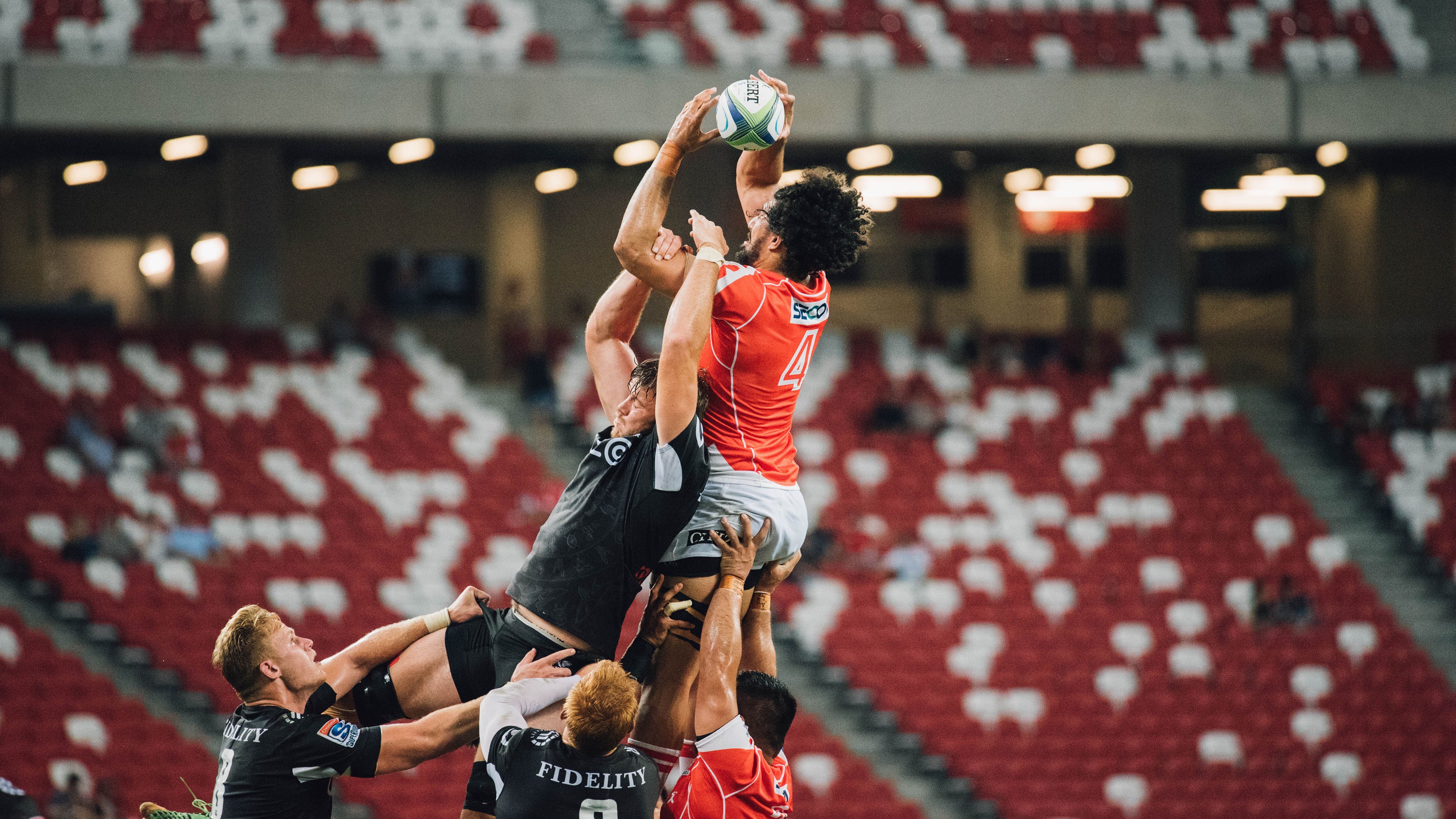开云电竞在线-西骑手斯蒂芬·巴尔查携手“Chevaux Primavera”勇夺巴黎奥运会三项赛金牌，感动全场。